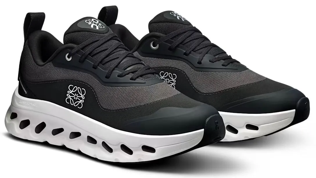 Air Circulation System On Running Cloudtilt 2 LOEWE Black (Women's)