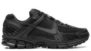 Stable Path Soft Layers Nike Zoom Vomero 5 Triple Black