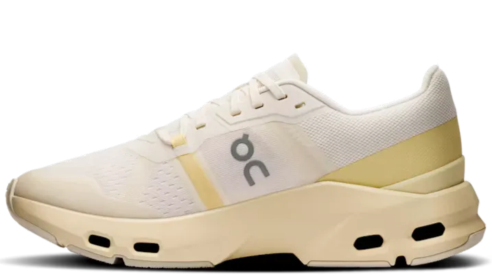 ModernDesign On Running Cloudpulse Ivory Tumeric (Women's)