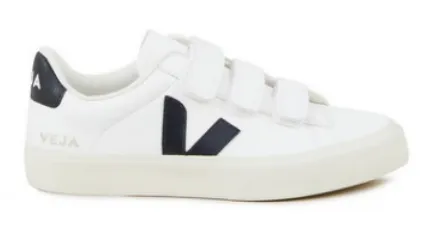 Odor Eliminating Anti   Slip Feature Veja Recife Low Chromefree Leather White Black (W)