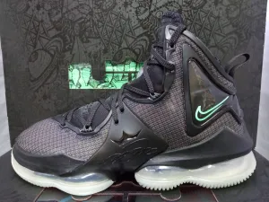 Nike LeBron 19 ''Black Green Glow'' Adaptive Flex Zones