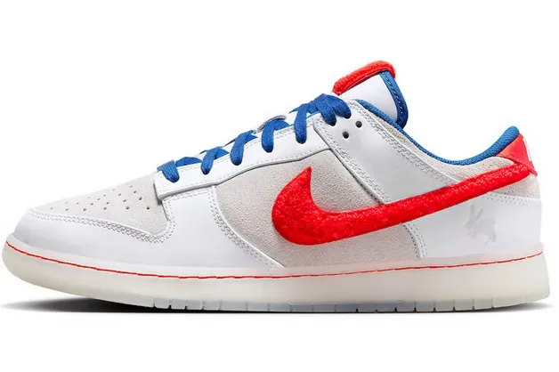 Enhanced silhouette Ergonomic Footbed Design Nike Dunk Low Retro PRMYear of the Rabbit White Crimson Varsity Royal