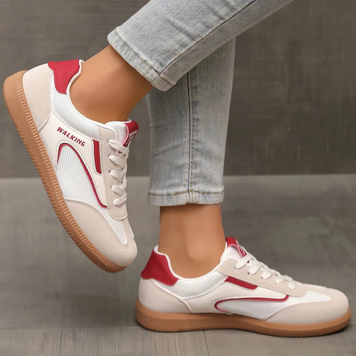 Women Shoes Fashion Casual Flats Vulcanize Shoes Ladies Outdoor Walking Sneakers Women Comfortable Classical Shoes Black White Comfortable