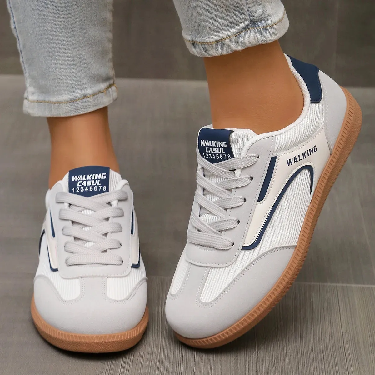 Women Shoes Fashion Casual Flats Vulcanize Shoes Ladies Outdoor Walking Sneakers Women Comfortable Classical Shoes Black White Comfortable