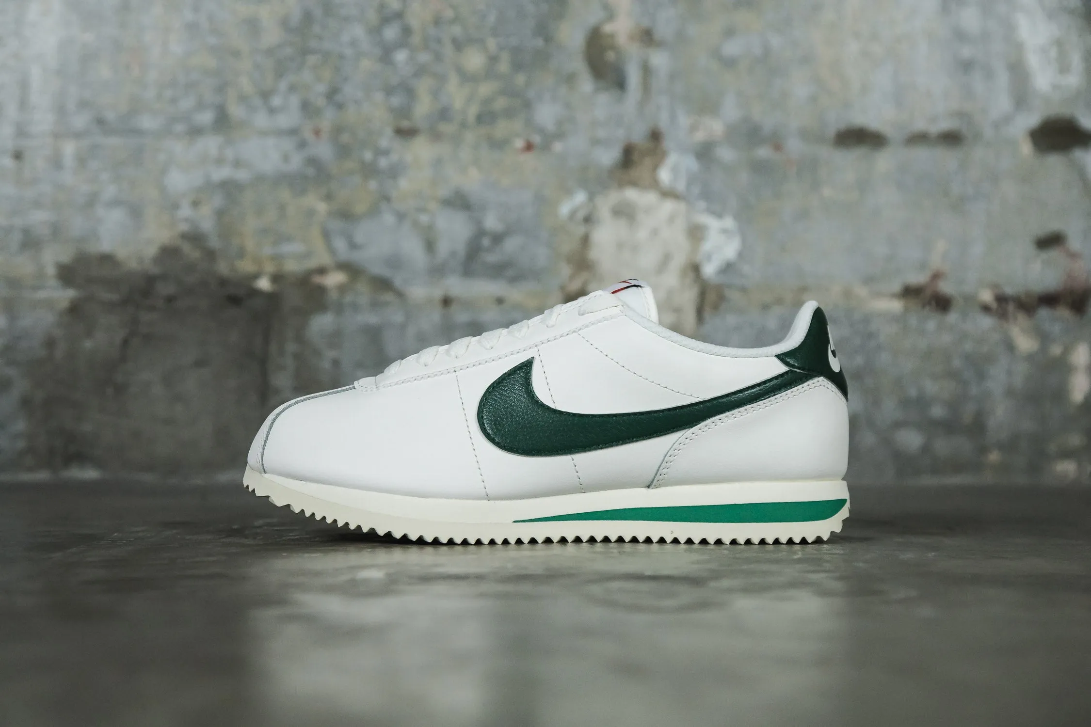 Women's Cortez Gorge Green and Malachite Trendy Shoes